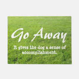 Divertido va el felpudo ausente - perro