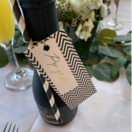 DIY Chevron Paper for Favorito Tags