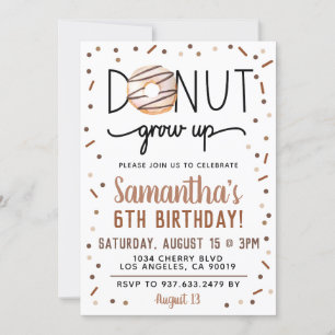 Donut de chocolate crece para la invitación de cum