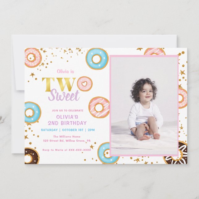 Donut rosado dos dulces invitaciones de cumpleaños (Anverso)