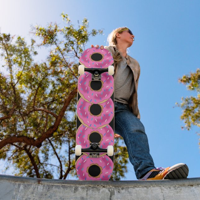 DONUTS PINK CHICAS SKATEBOARDS (Exterior 1)