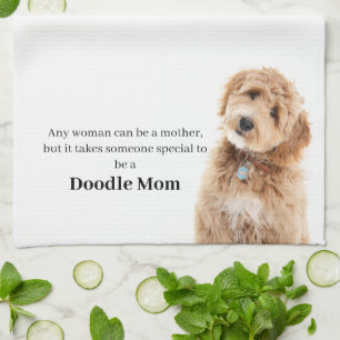 Doodle Dog Mom Kitchen Toalla