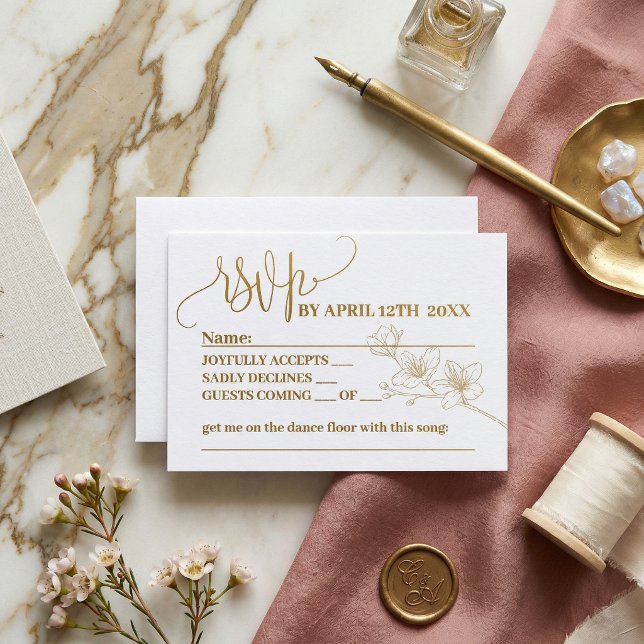 Dorado Floral Script Sagrado RSVP de Boda | Elegan (Gold Floral Script Whimsical Wedding RSVP | Elegant Bloom Reply Card)