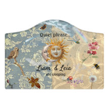 Dormitorio de jardín cósmico / Rótulo de guardería