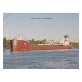 Dorothy Ann y Pathfinder manteles