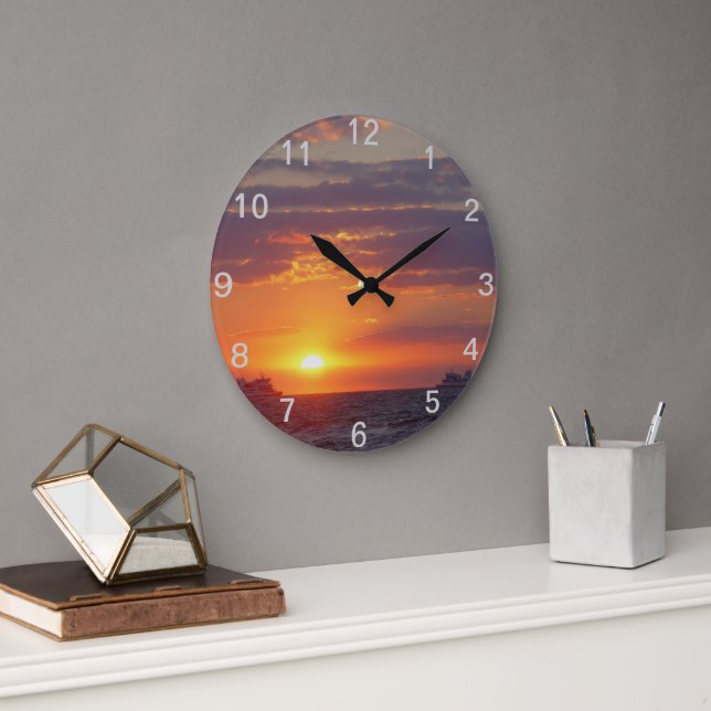 Dos barcos pasan al atardecer reloj de pared numer (Oficina)