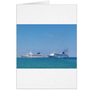Dos buques de crucero