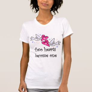 Dos corazones que casan las camisetas y los
