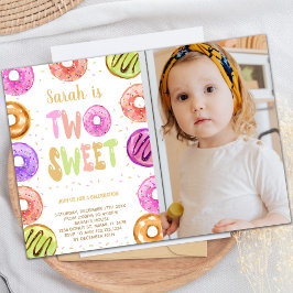 Dos dulces invitaciones de cumpleaños de Donut con