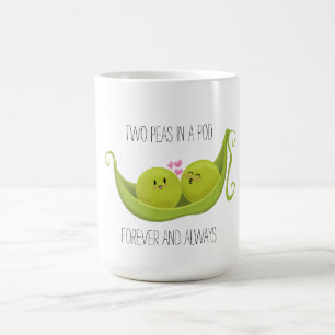 Dos guisantes en una taza de café