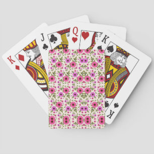 Dos imágenes que muestran cartas de juego con un d