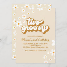 Dos invitaciones de cumpleaños Groovy Retro Daisy