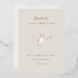 Dos invitaciones para el segundo cumpleaños del Re