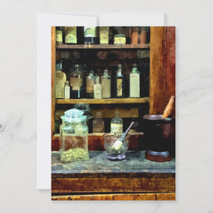 Dos Morteros y Pestles y una jarra de vidrio