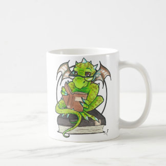 Dragón leyendo arte fantástico ilustracion Copa de