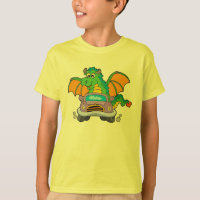 ¡Dragón que conduce un coche! Camiseta