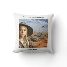 Drongo Line Katherine Clater almohada