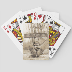 DUDE ACTITUD jugando cartas