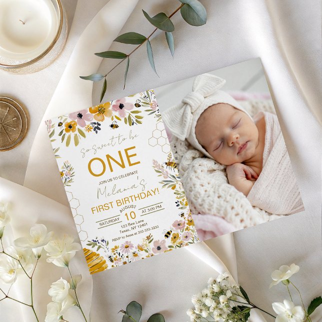 Dulce abeja primer cumpleaños invitación (Subido por el creador)