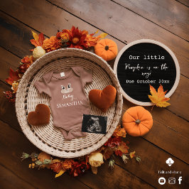 Dulce anuncio de embarazo de otoño