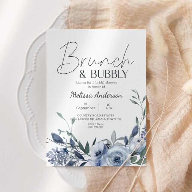 Dusty Blue Flowers Brunch Bridal Shower Invitación (Subido por el creador)