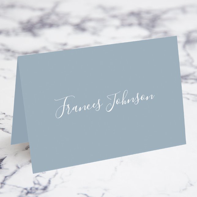 Dusty Blue White Elegant Tarjetas de Lugar con Nom (Dusty Blue and White Elegant Full Name Fold Your Own Place Cards)