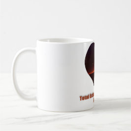 Eclipse total de la taza de café del corazón