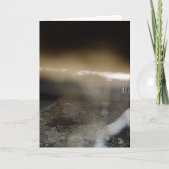 “Ectoplasma Bajo la Casa Harris” Tarjeta de Hallow (Anverso)