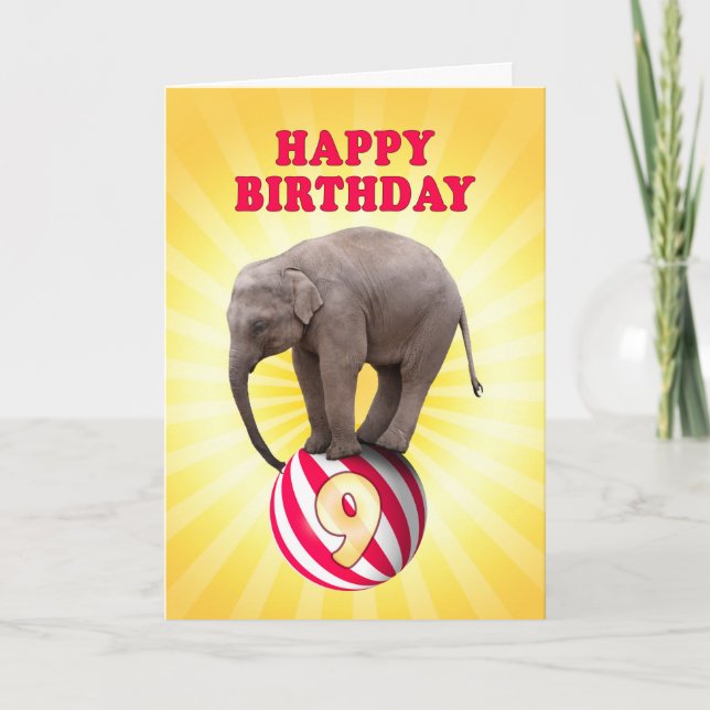 Edad 9, tarjeta de cumpleaños de elefantes felices (Anverso)