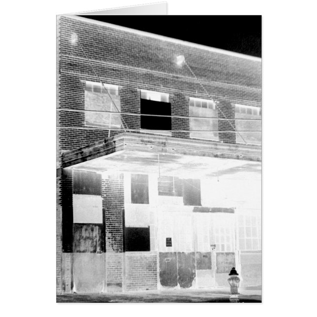 Edificio abandonado viejo negativo (Frente)