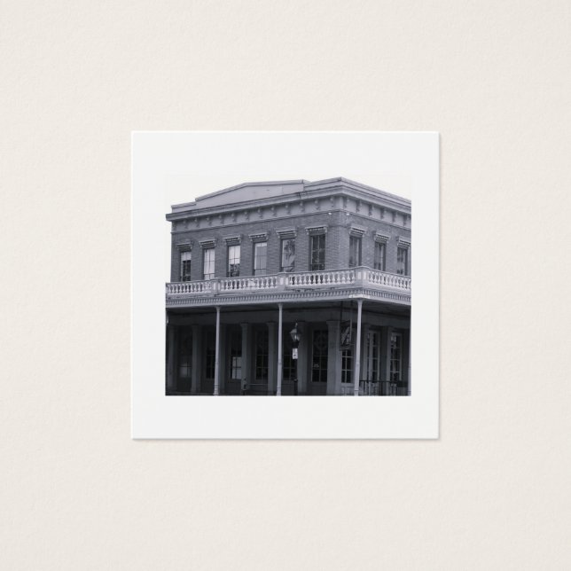 Edificio Blanco y Negro Simple Vintage (Anverso)