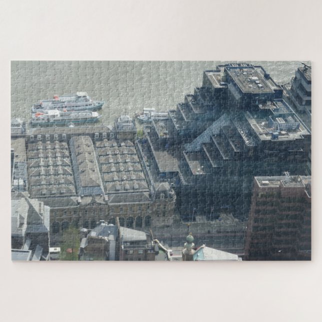 Edificio cerca del Támesis - London Jigsaw Puzzle (Horizontal)