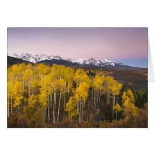 EE. UU., Colorado, Montañas Rocosas. Amanecer en