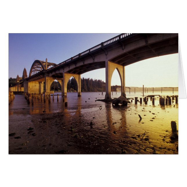 EE. UU., Oregón, Florence. Puente Siuslaw y (Anverso (Horizontal))