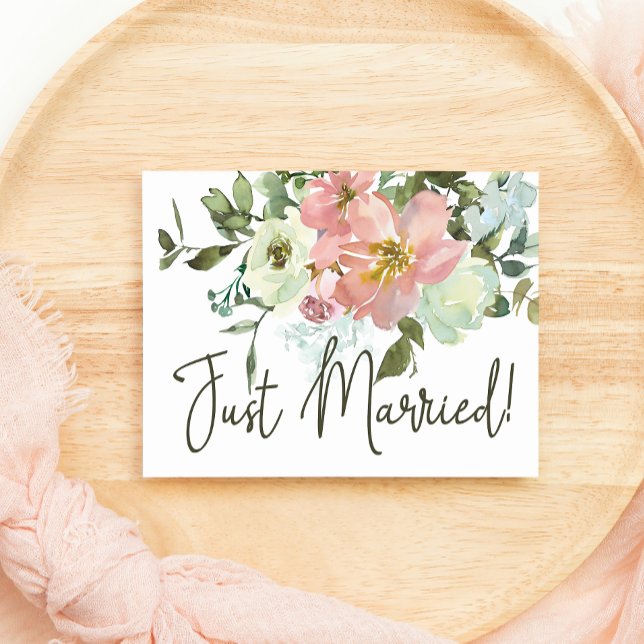 Eggshell y Floral Rosa Claro Recién Casados (Subido por el creador)