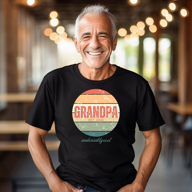 El abuelo, innegablemente retro de Guay, camiseta  (Subido por el creador)