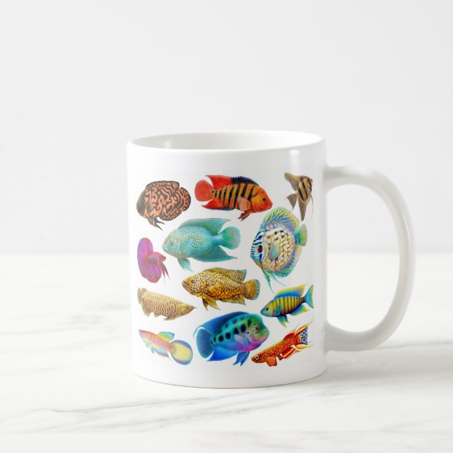 El acuario de agua dulce pesca la taza (Derecha)