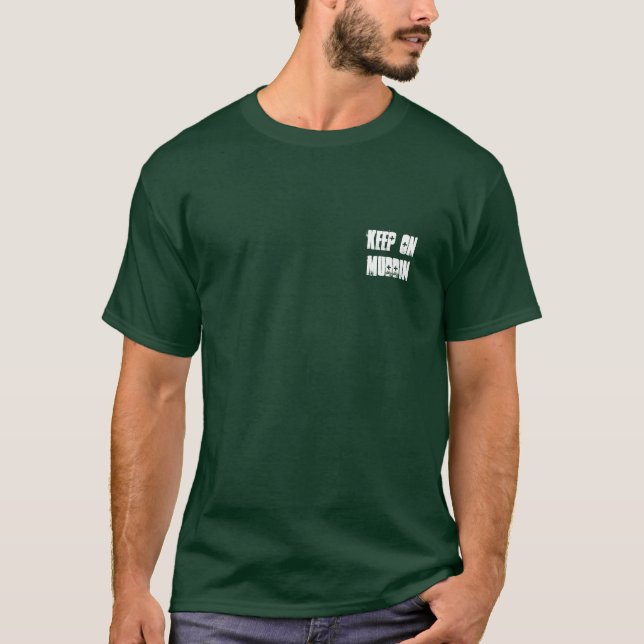El adulto guarda en la camiseta de Muddin ATV (Anverso)