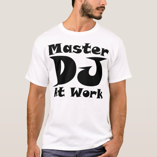 El amo DJ en la camiseta del trabajo se enciende (Anverso)