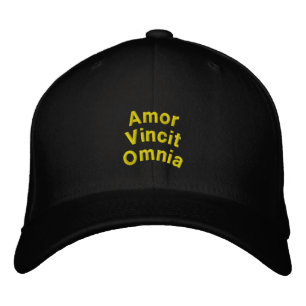 El amor conquista a todos: Gorra bordado