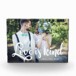 El amor es buena foto y nombre<br><div class="desc">El amor inspirador es una buena foto Personalizado y un nombre personalizado: Keepsake Photo Block.</div>