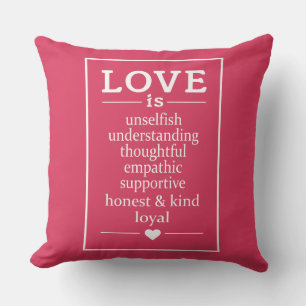 El amor es... nombres personalizados y almohadas d
