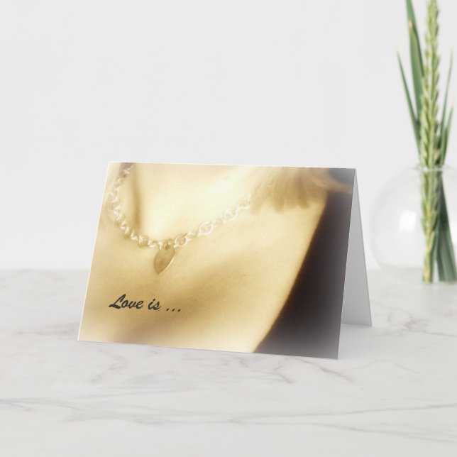 El amor es… tarjeta romántica de la tarjeta del (Anverso)
