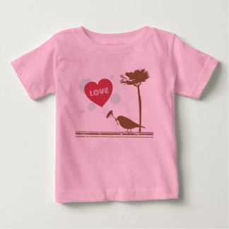 El Amor Está En El Diseño De Aves De Aire Camiseta
