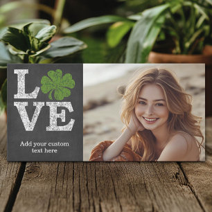 El amor por St Patricks Day con shamrock
