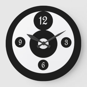 El arte gráfico blanco y negro circunda el reloj