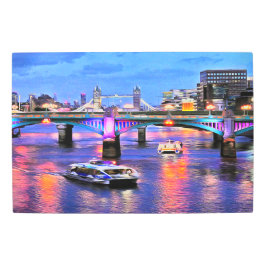 El arte Metalizado de los puentes de Londres