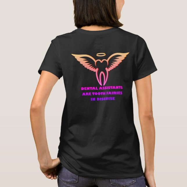 El asistente dental es una camiseta disfrazada de  (Reverso)