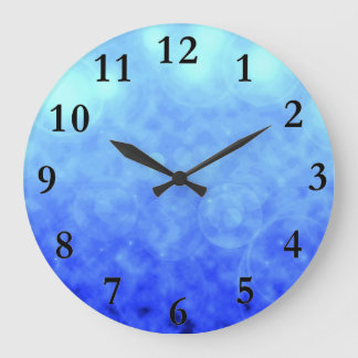El azul se nubla el reloj de pared