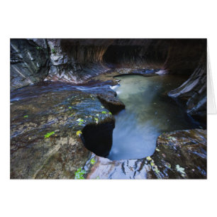 El barranco de la ranura del subterráneo